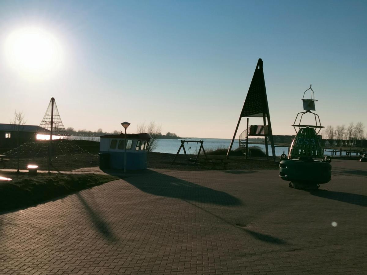 Bj Chalets - Robbengat 68 - Gezellige Chalet Op Vakantiepark Lauwersoog! Vroege Incheck! Εξωτερικό φωτογραφία