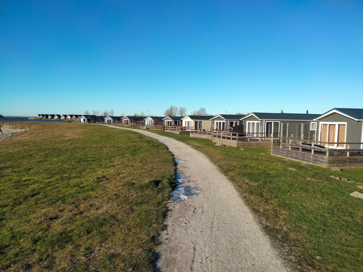 Bj Chalets - Robbengat 68 - Gezellige Chalet Op Vakantiepark Lauwersoog! Vroege Incheck! Εξωτερικό φωτογραφία