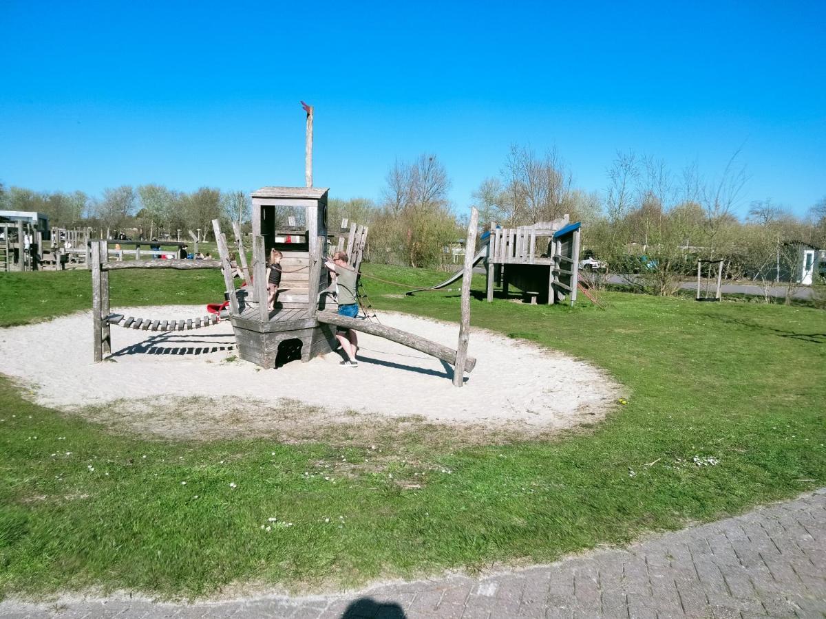 Bj Chalets - Robbengat 68 - Gezellige Chalet Op Vakantiepark Lauwersoog! Vroege Incheck! Εξωτερικό φωτογραφία