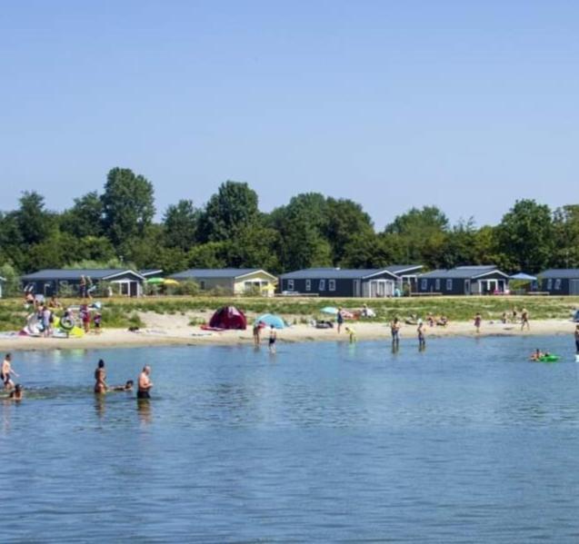 Bj Chalets - Robbengat 68 - Gezellige Chalet Op Vakantiepark Lauwersoog! Vroege Incheck! Εξωτερικό φωτογραφία